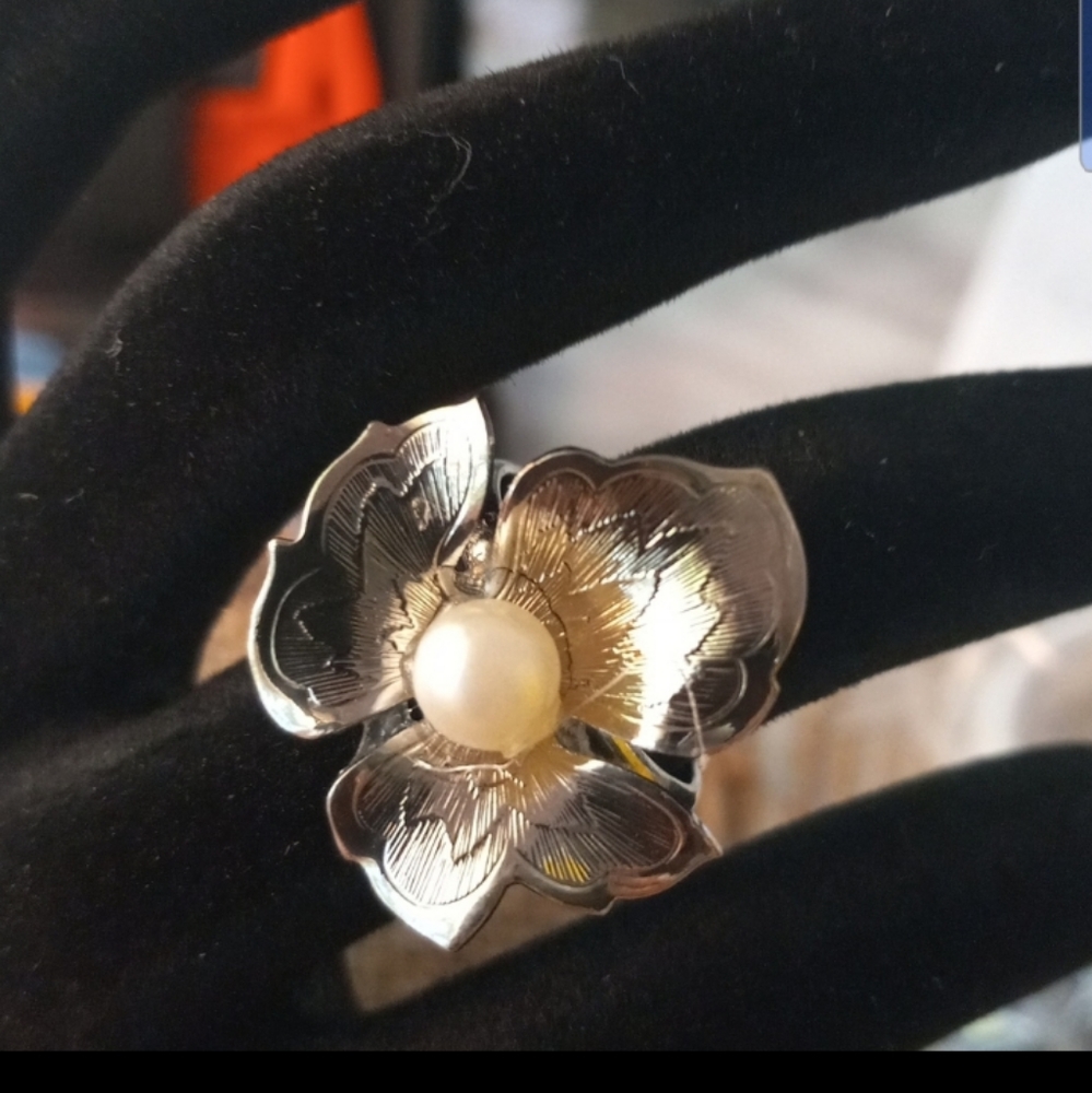 Pearl Ring